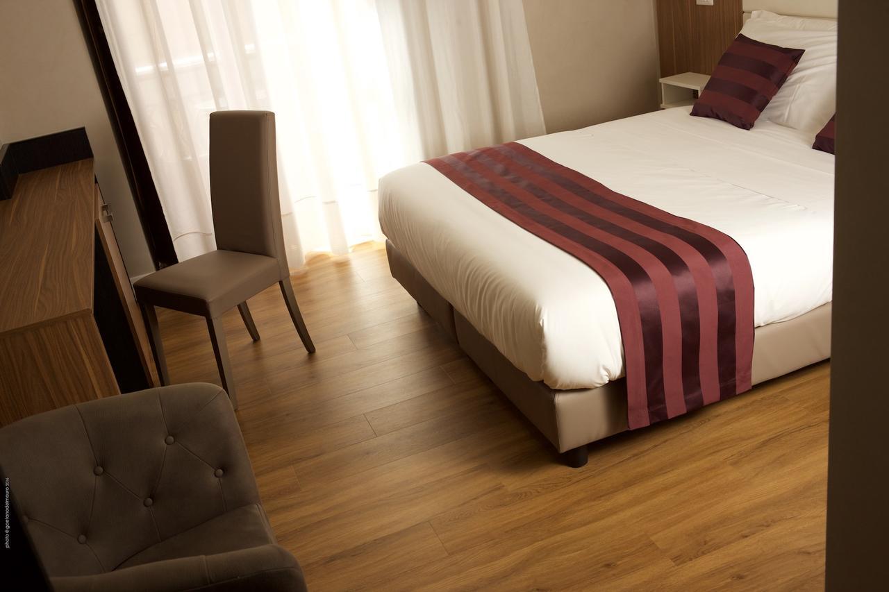 Duomo Residence Наполи Екстериор снимка