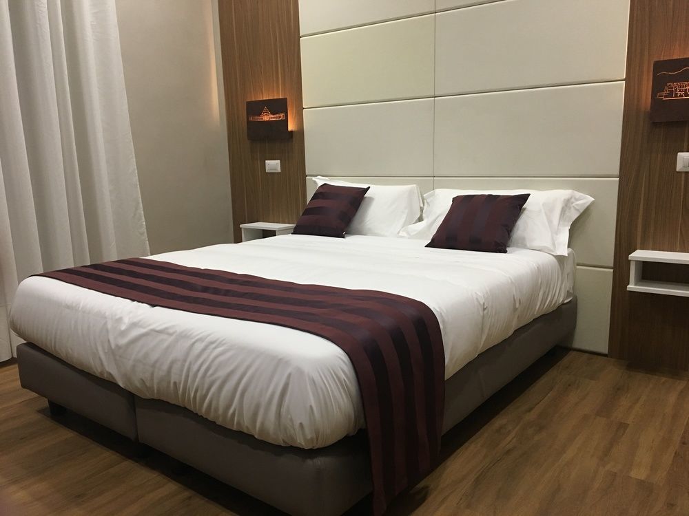 Duomo Residence Наполи Екстериор снимка