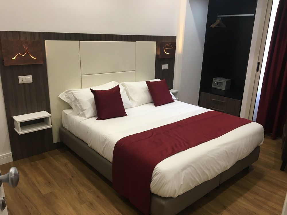 Duomo Residence Наполи Екстериор снимка